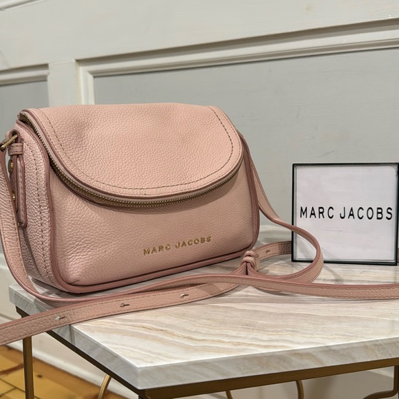 Marc Jacobs Handbags - Marc Jacobs Pink Pebbled Leather Crossbody Bag